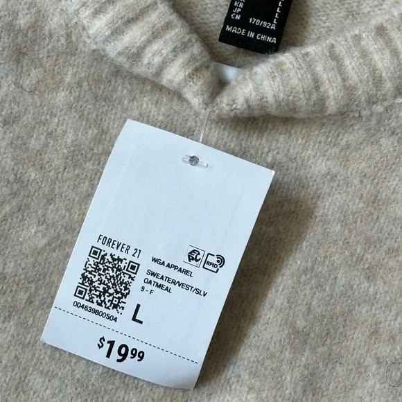 Forever 21 cropped sweater vest size large NWT - Picture 2 of 6